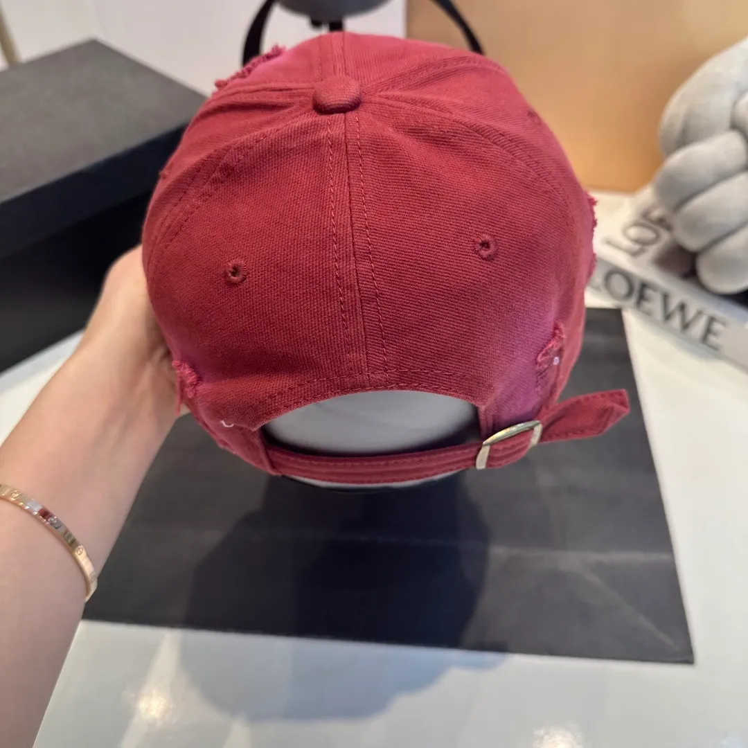 P56 Crow Heart Baseball Cap, holed retro peaked cap, head circumference 57.cm